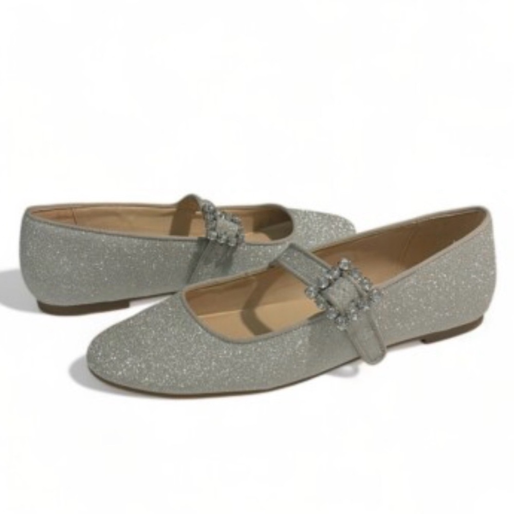 Unisa Womens Glitter Mary Jane Flats Silver With Rhinestone Buckle NWOT